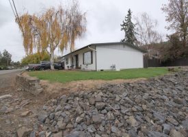 271 NW Sherry St, Winston, OR – Minutes away From Wildlife Safari